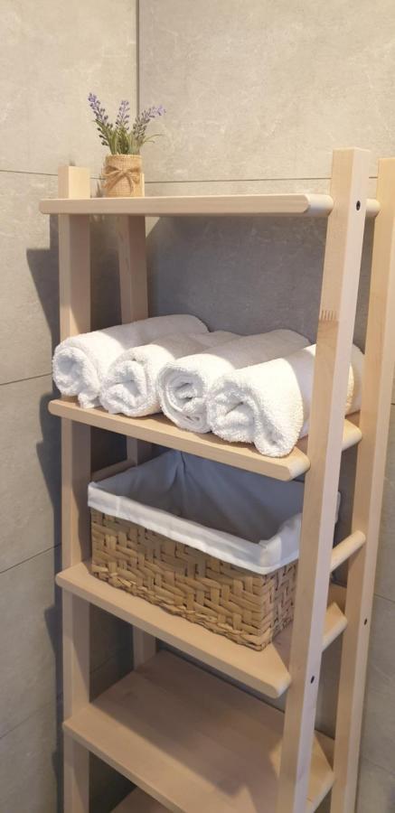 Studio Apartment Hana 普拉 外观 照片